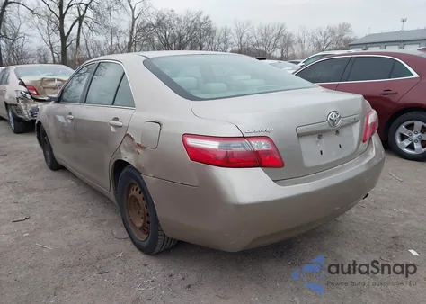 2007 Toyota Camry Le z USA, uszkodzony, nr VIN 4T1BE46K27U081835
